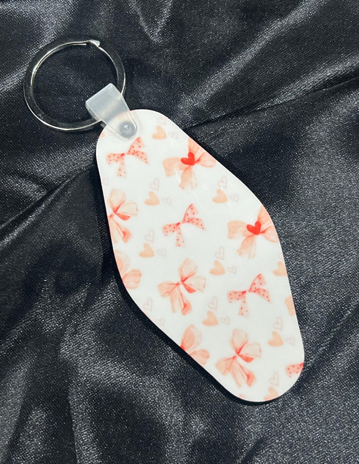 Bow Lover Motel Keychain