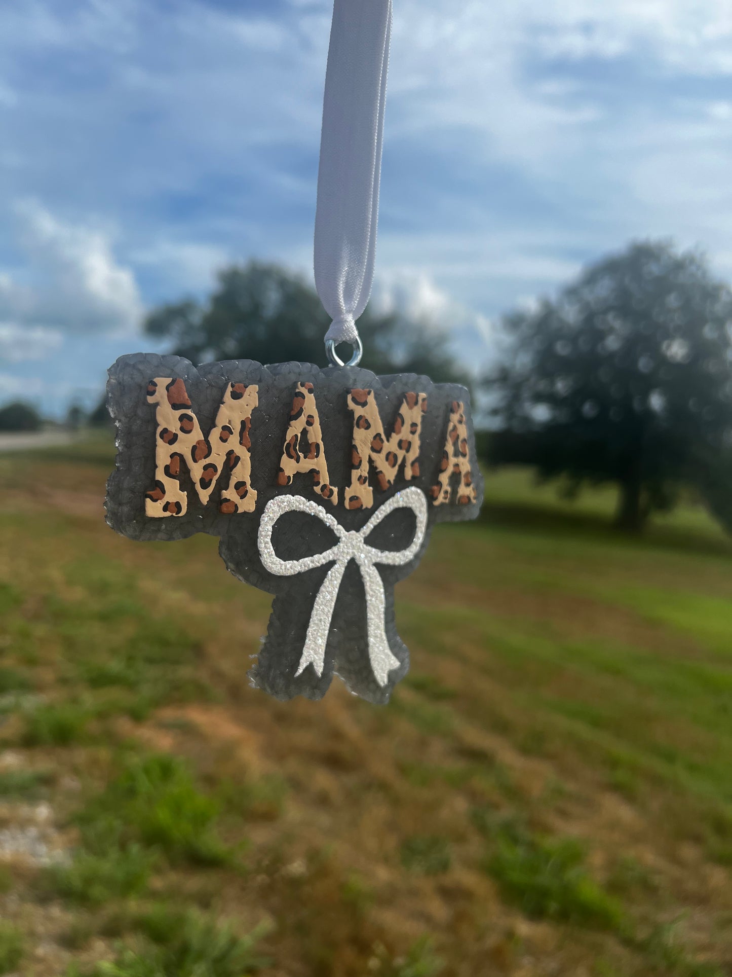Mama with Bow Freshie